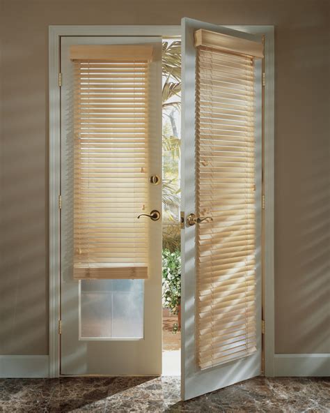 shades traduction|blinds in french.